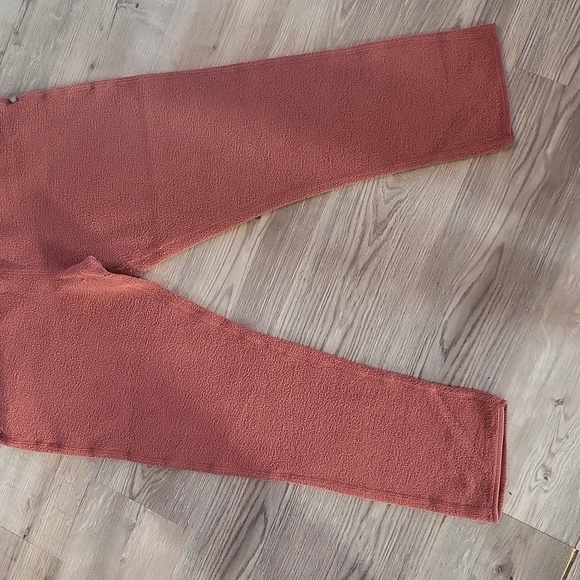 Roots l red l rust l comfortable pants l Size XL l sweats l orange color - Picture 5 of 8